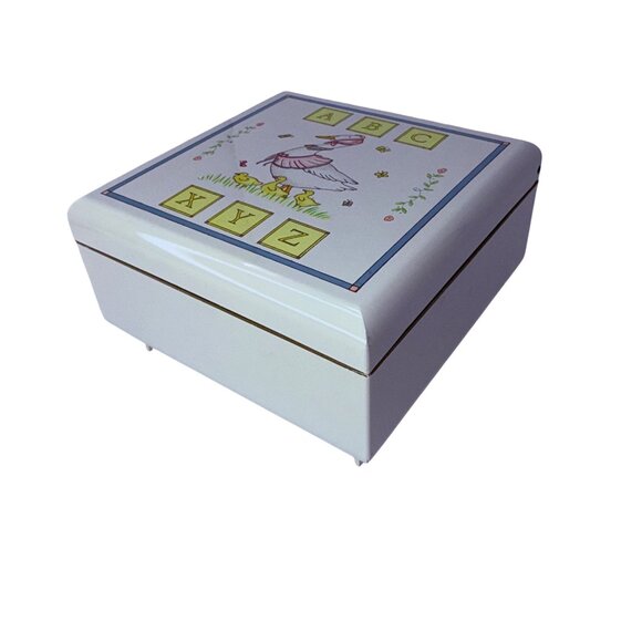 Vintage Japan Musical Jewelry Box Mother Goose ABC XYZ Nursery Theme Plastic 80s - Picture 4 of 7